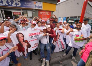 Respaldan más de mil 500 ciudadanos a candidata Carmen Lilia Canturosas en Mega Pegoteo