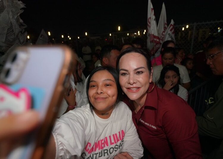 Respaldan vecinos del Distrito II a Carmen Lilia Canturosas en cierre de campaña electoral