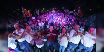 Respaldan vecinos del Distrito II a Carmen Lilia Canturosas en cierre de campaña electoral