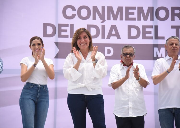 Rosa González y Chucho Nader brindan reconocimiento a las y los trabajadores