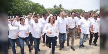 Rosa González y Chucho Nader brindan reconocimiento a las y los trabajadores