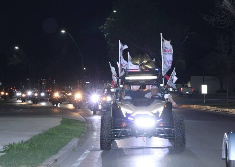 Ruedan motociclistas en apoyo a candidatos de Morena en NLD