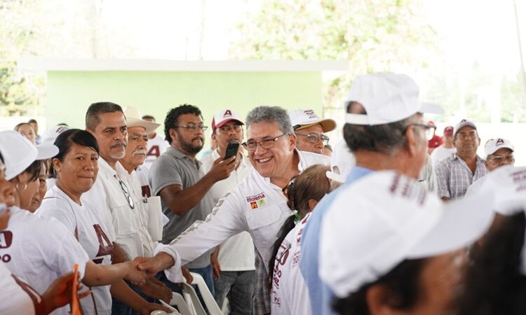 Se compromete AMM con familias de la zona rural del municipio