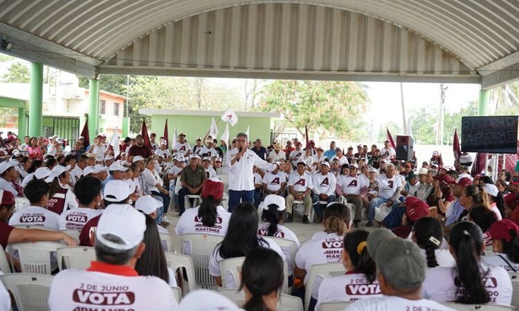 Se compromete AMM con familias de la zona rural del municipio