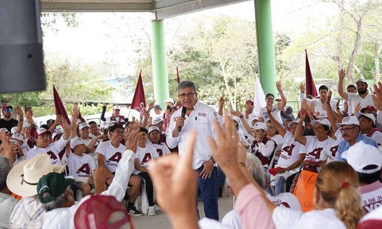 Se compromete AMM con familias de la zona rural del municipio