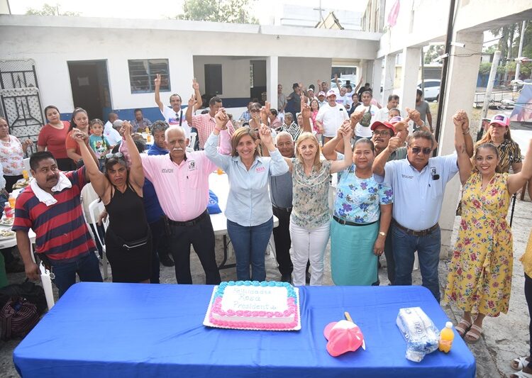 Sociedad civil y gremio de voceadores reiteran su apoyo a Rosa González