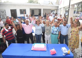 Sociedad civil y gremio de voceadores reiteran su apoyo a Rosa González