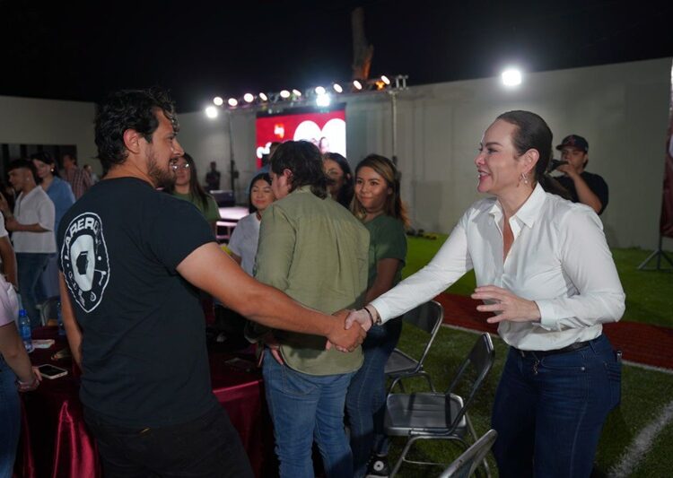 Trabajaré de la mano de los jóvenes de NLD: Carmen Lilia Canturosas