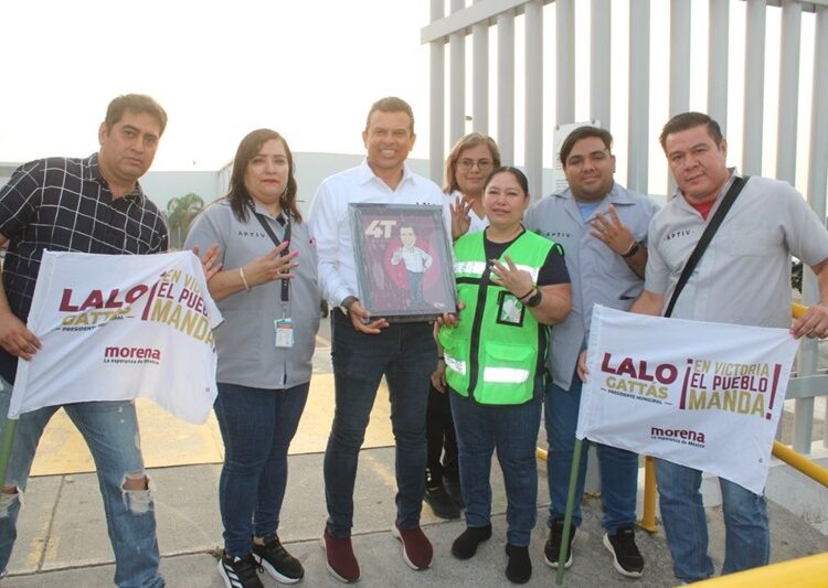 Visita Lalo a obreros y dirigentes de maquiladoras