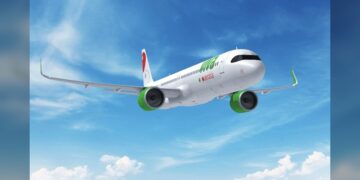 Viva Aerobus y Emirates firman acuerdo para mejorar conectividad en México