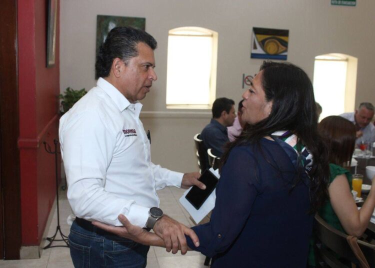 Empresarios y profesionales reiteran confianza a Lalo Gattás