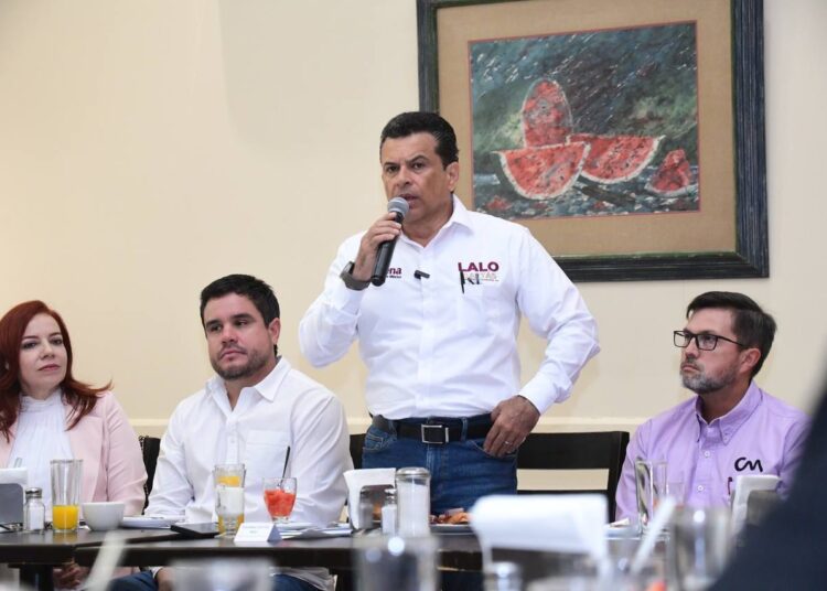 Empresarios y profesionales reiteran confianza a Lalo Gattás