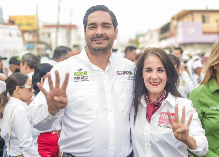 Carlos Peña participó en el desfile del Día del Trabajo