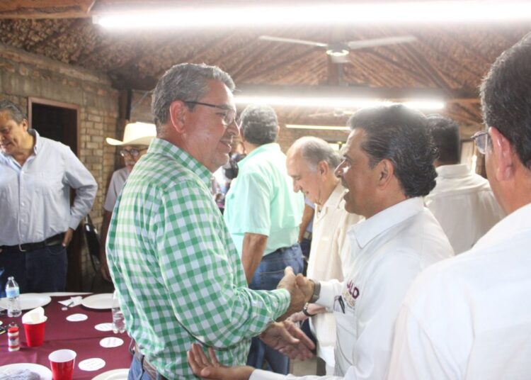 Se suman sectores productivos a la campaña de Lalo Gattás