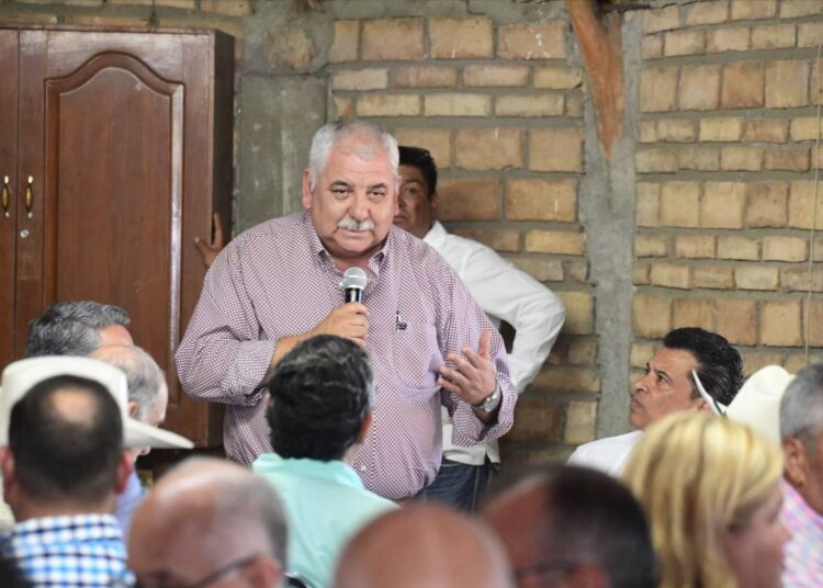 Se suman sectores productivos a la campaña de Lalo Gattás