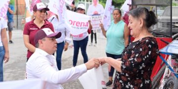 Marco Gallegos festeja a las mamás de Reynosa