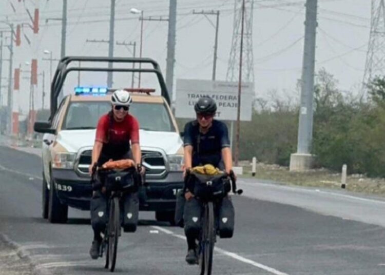 Ciclistas alemanas agradecen apoyo de la Guardia Estatal en Tamaulipas
