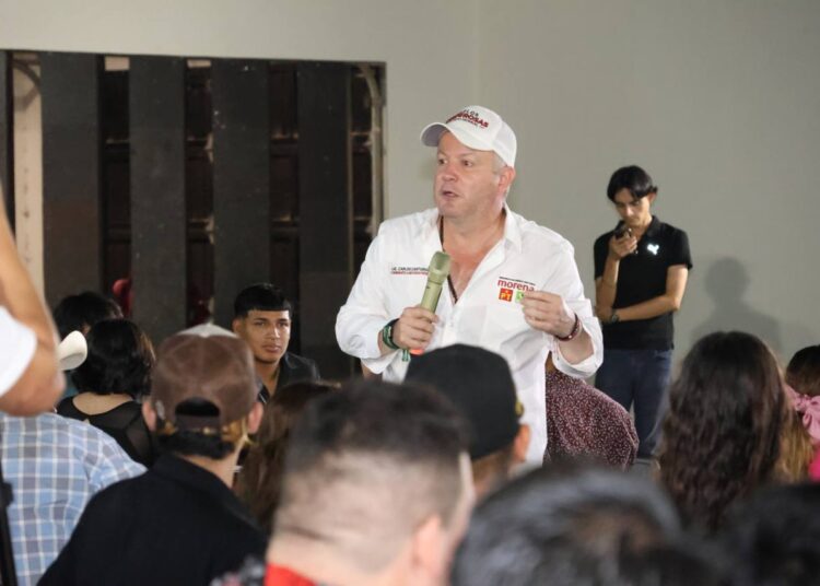 Respalda juventud neolaredense a Carlos Canturosas