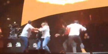 Cae templete en evento de Máynez en Nuevo León