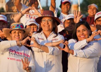 Consolida Ana Laura Valdovinos acercamiento con ciudadanos en NLD