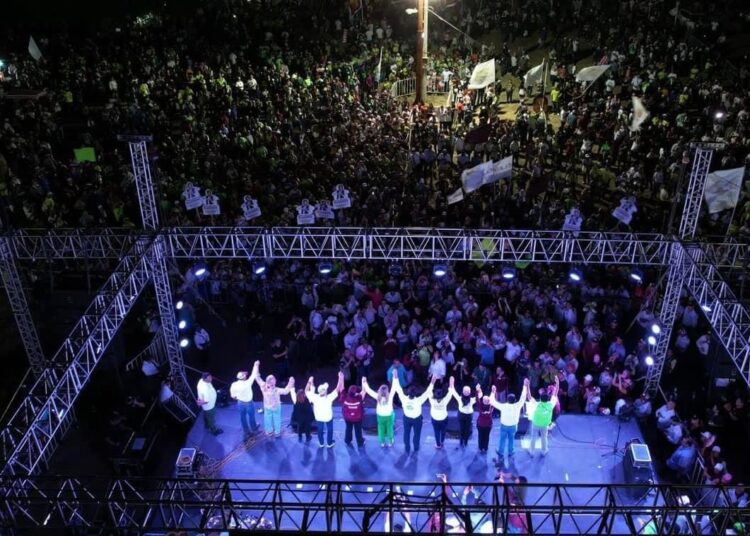 Carlos y Maki unidos, en el gran 5º cierre de La Victoria