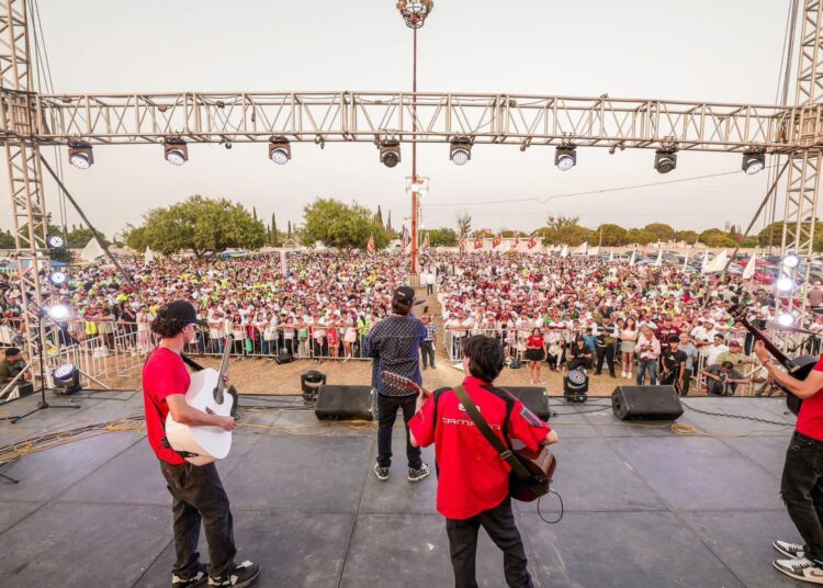 Carlos y Maki unidos, en el gran 5º cierre de La Victoria