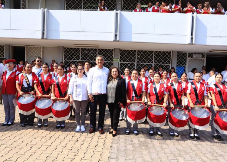 Destaca Américo rol de las educadoras en formación de nuevas generaciones