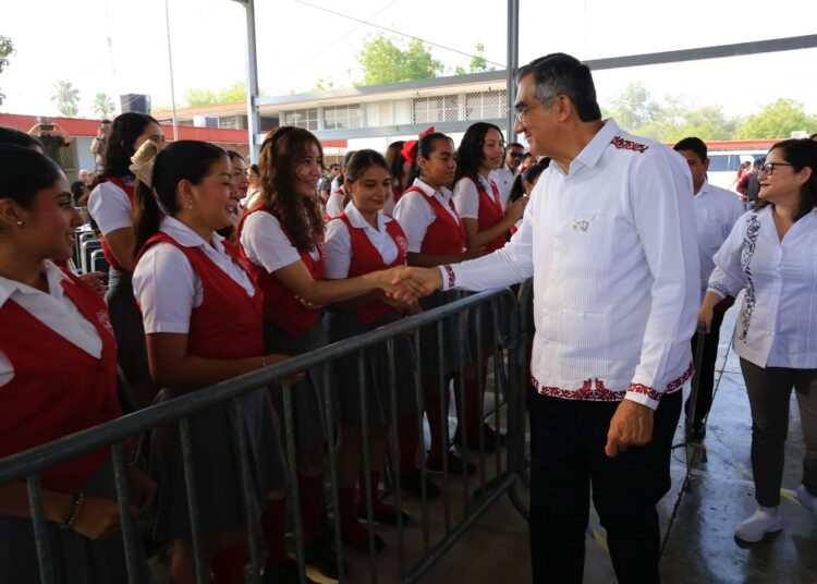 Destaca Américo rol de las educadoras en formación de nuevas generaciones
