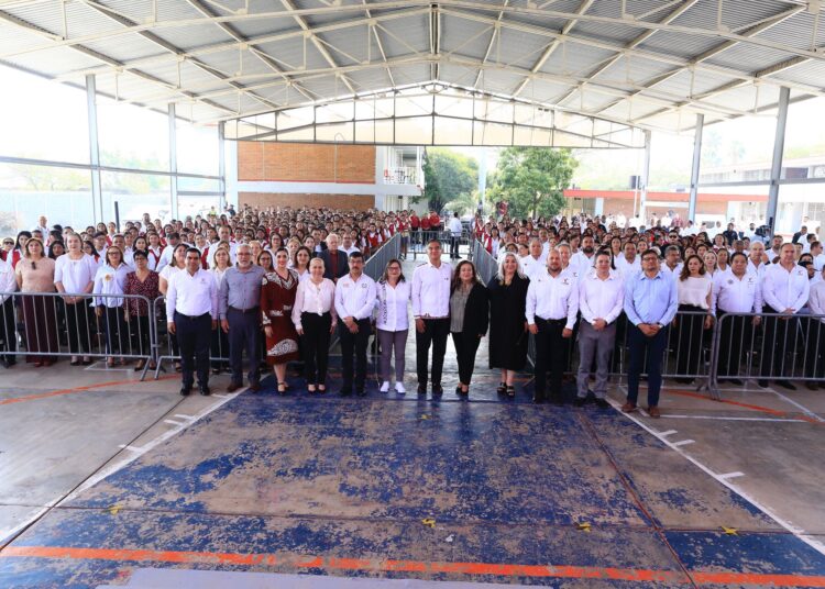 Destaca Américo rol de las educadoras en formación de nuevas generaciones