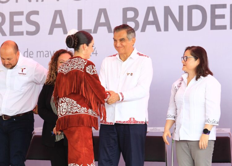 Destaca Américo rol de las educadoras en formación de nuevas generaciones