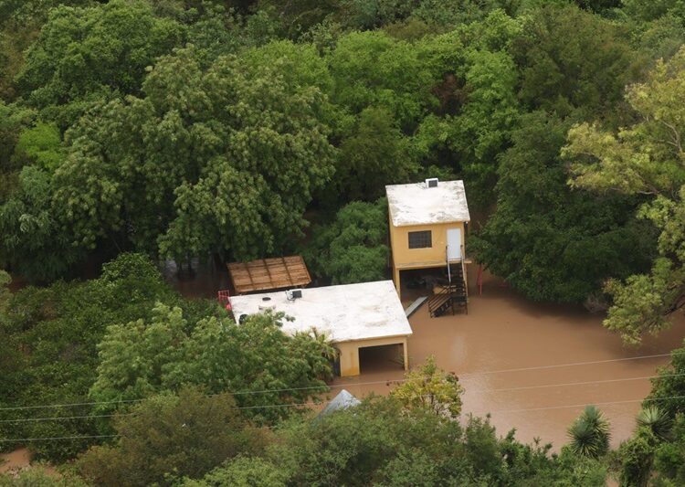 Refuerza gobernador Américo Villarreal operativos de ayuda ante afectaciones por lluvias
