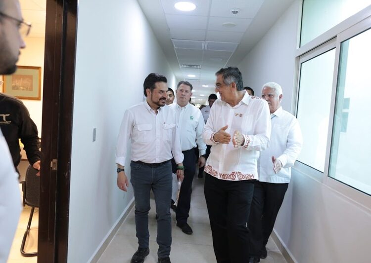 Refrenda Américo: “En Tamaulipas, tenemos la bata bien puesta”