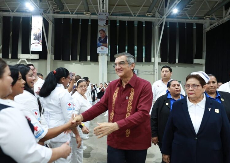 Reconoce Américo labor del personal de enfermería: es la profesión más humanista