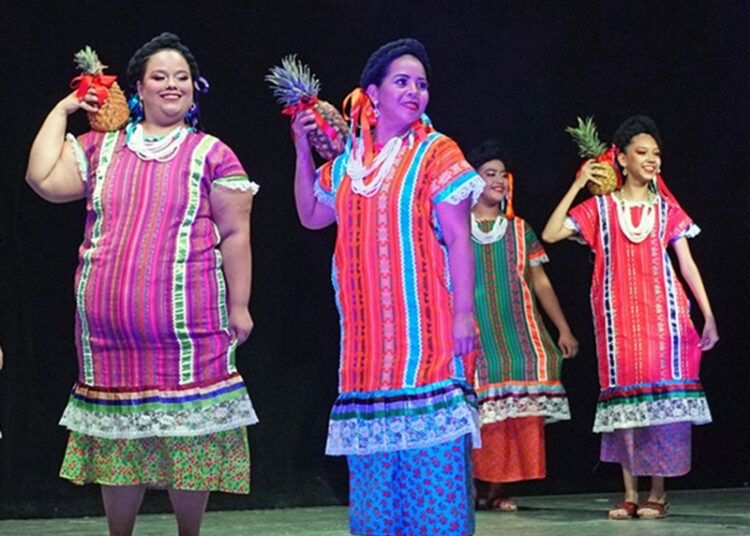 Realiza la UAT con éxito talleres artísticos en Tampico y Victoria