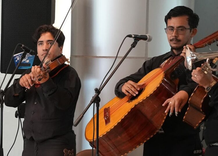Realiza la UAT con éxito talleres artísticos en Tampico y Victoria
