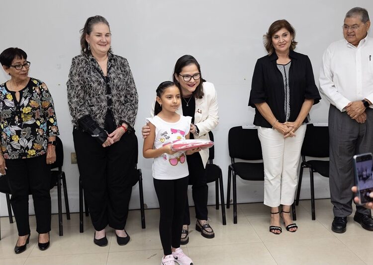 Abanderamiento de la Delegación Estatal que participará en la Olimpiada Nacional de Matemáticas