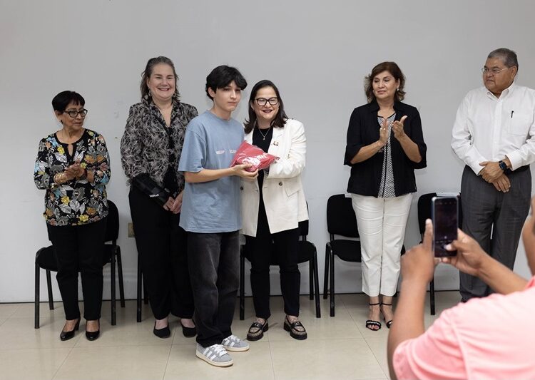 Abanderamiento de la Delegación Estatal que participará en la Olimpiada Nacional de Matemáticas