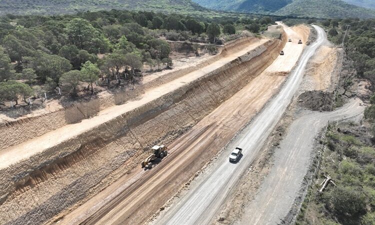 Avanza construcción de la carretera Mante-Ocampo-Tula