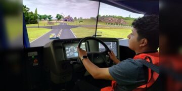 Brinda IMJUVE beca del 60% en capacitación para ser operador de autotransporte de carga