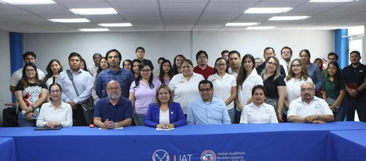 Capacita UAT en temas selectos de salud a docentes y estudiantes de Reynosa