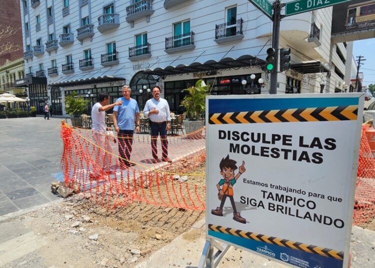 Constata Chucho Nader avance en obra de conversión vial en la Zona Centro
