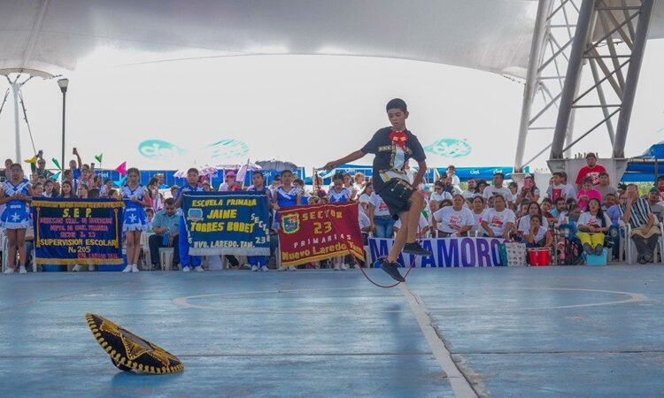 Destacan neolaredenses en etapa regional del Concurso de Rondas y Salto de Cuerda DIF 2024
