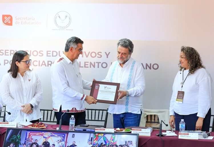 “Educación debe rehumanizar a la sociedad y apoyar a las y los jóvenes”: Américo