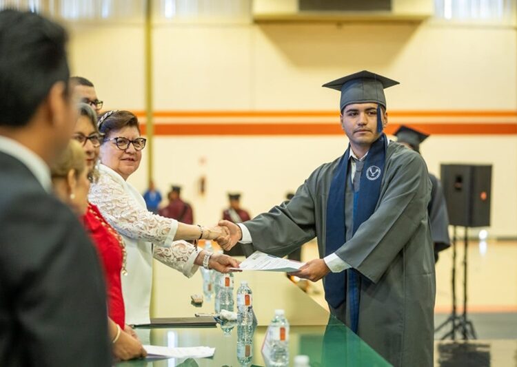 Egresan de la UAT nuevos profesionales en áreas de trabajo social y desarrollo humano