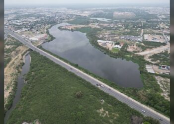 Gobierno de NLD rescata ‘El Laguito’, erradica descargas y el lirio acuático