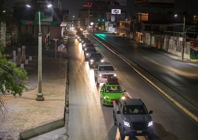 El Mejor Recorrido de Cierre de Campaña a la Plaza Principal de Carlos Peña y Maki Ortiz