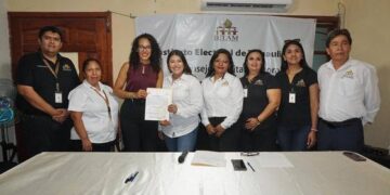 Cynthia Jaime, recibe su constancia de mayoria como Diputada por Tamaulipas.