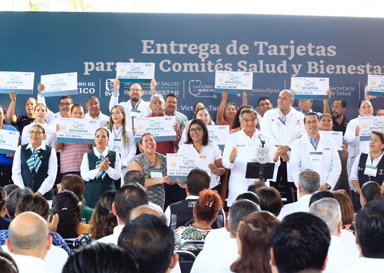 Entrega Américo tarjetas del programa “La Clínica es Nuestra”; refuerzan atención médica