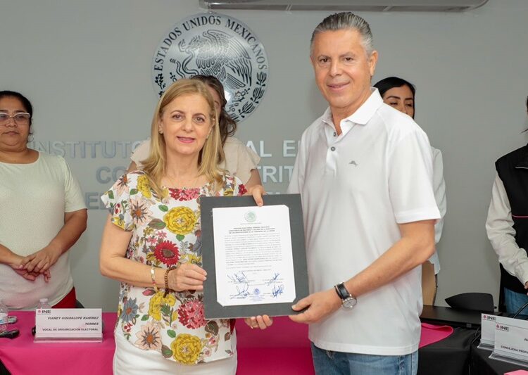 Entregan constancia a Chucho Nader como Diputado de Tampico y Madero