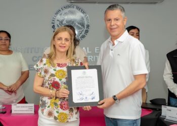 Entregan constancia a Chucho Nader como Diputado de Tampico y Madero